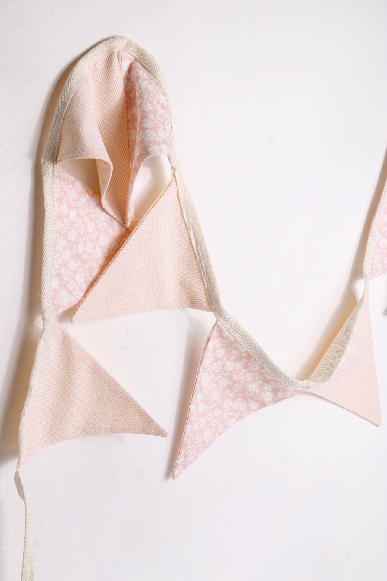 Pink Dainty Bunting