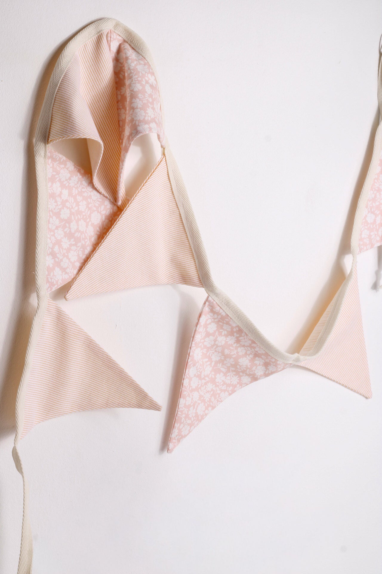 Pink Dainty Bunting